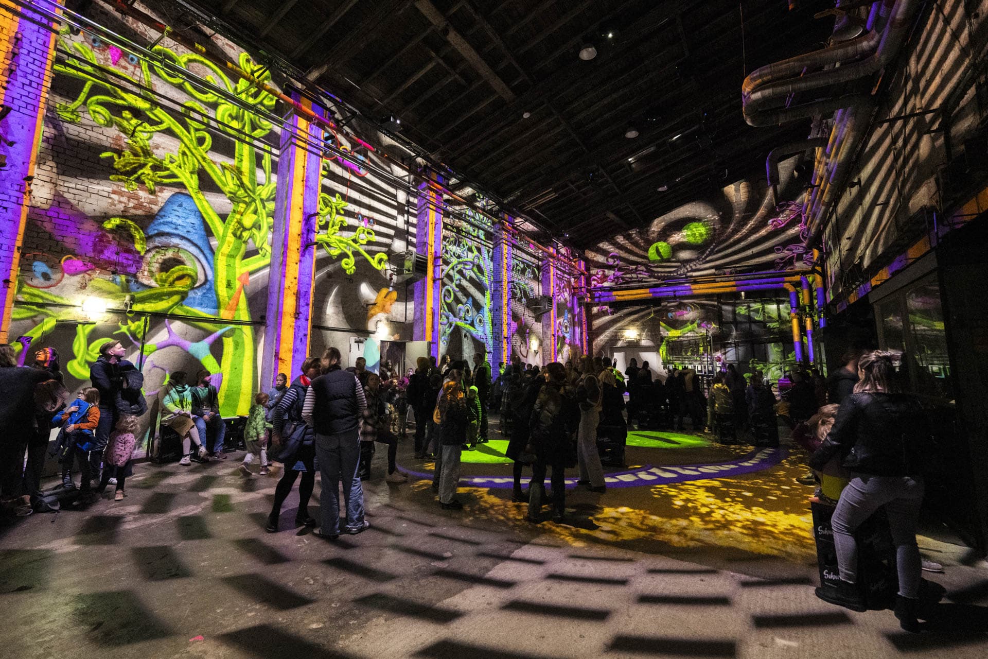 Das Wunderland von Alice Kunstkraftwerk Leipzig
