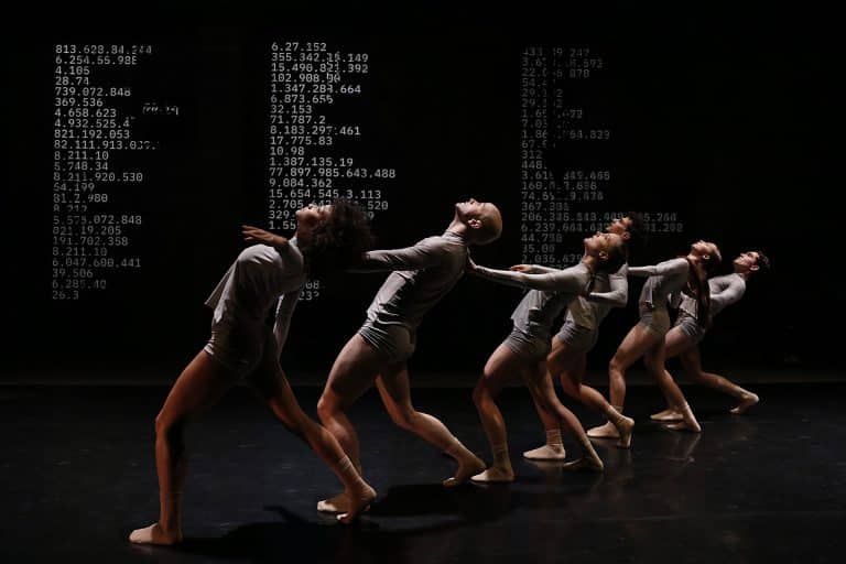 Choreographie von Mirko Mahr, Sara Brandão und Lolita Valau